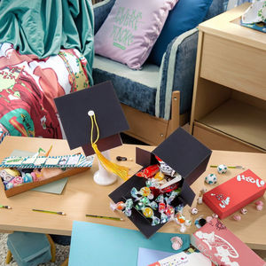 Inspirational eco-friendly materiali riciclati scatola di caramelle <span class=keywords><strong>per</strong></span> la laurea PhD scatola <span class=keywords><strong>regalo</strong></span> di carta Kraft nera con Glitter spugna fodera - Product Image 5