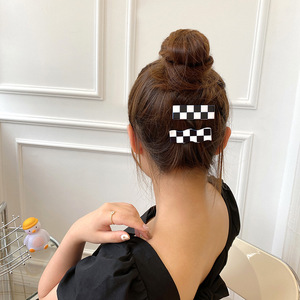 Pinza para el cabello con diseño de tablero de ajedrez ondulado, ideal para Instagram, dulce y versátil, perfecta para flequillos al estilo coreano, sencilla y colorida. - Product Image 3