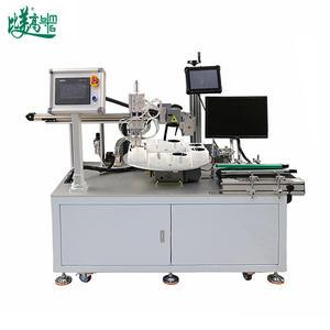 Machine de marquage laser à fibre femtoseconde à positionnement automatique 30W 50W pour abat-jour LED, avec dispositif rotatif de déchargement robotisé - Product Image 2