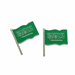 सऊदी अरब राष्ट्रीय दिवस स्मारिका ध्वज पिन बैज कस्टम राष्ट्रीय दिवस स्मृति चिन्ह बैज धातु इस्पात की सजावट व्यापार उपहार