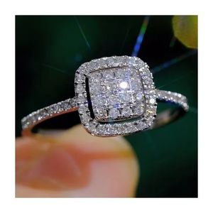 Bague de fiançailles en or blanc 18 carats avec diamant naturel de 0,35 ct de forme carrée, bijoux fins sur mesure, vente en gros Xinfly - Product Image 1