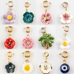 Running Girl Collier Fleurs Charme En Acier Inoxydable Placage Sous Vide Écharpe Collier pour Femmes Mode Pendentif Bandana Collier - Product Image 1