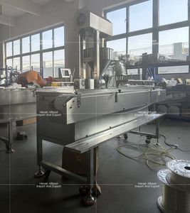 Équipement de boulangerie industriel, machine à remplir les cornets de gâteau, machine à injecter de la crème pâtissière - Product Image 3