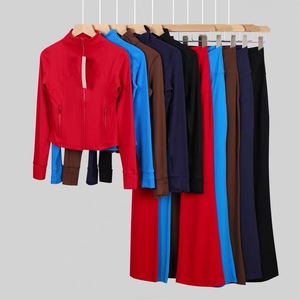 Ensemble de yoga 2 pièces inspiré de <span class=keywords><strong>Lulu</strong></span> avec logo personnalisé pour femme : veste courte à col montant et pantalon de yoga évasé taille haute - Product Image 2