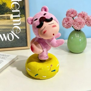 Adorno Creativo de Crayon Shin-chan con Trasero de Durazno, Decoración de Escritorio, Adorno para Coche, Decoración Adorable - Product Image 5