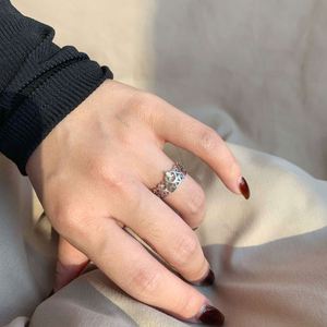 แหวนมงกุฎเงินแท้ S925 ดีไซน์เรียบหรู คลาสสิก คุณภาพสูง จัดส่งรวดเร็ว ขายส่งขั้นต่ำน้อย สำหรับผู้หญิง - Product Image 6