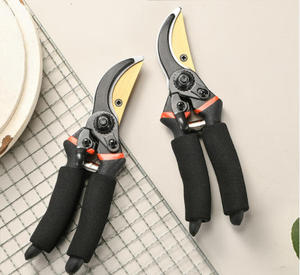 Vente flash - Sécateur de jardin léger en acier de qualité supérieure pour la taille des fleurs, des arbres fruitiers et du jardinage - Product Image 2