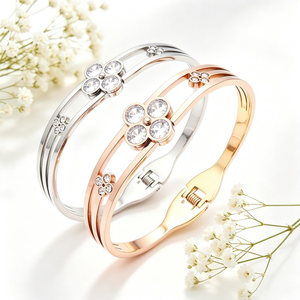 Bracelet élégant pour femme en acier titane plaqué or rose, double couche, creux, trèfle à quatre feuilles, zircon, respectueux de la peau, vente en gros - Product Image 5