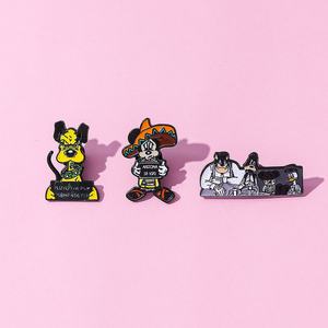 Insigne métallique de personnage de dessin animé <span class=keywords><strong>Mickey</strong></span> Mouse Puppy Pluton Alliage émail plaqué Zinc Modèle pour sac à dos Accessoire Logo - Product Image 3
