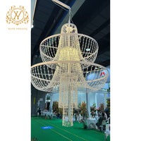 Nouvelles décorations de plafond pour mariage, LED, alimentées par courant alternatif, rideau de perles acryliques métalliques, pendentifs de lustre