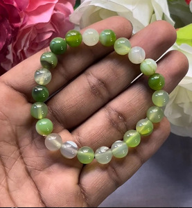 สร้อยข้อมือลูกปัดทรงกลมสีเขียวอาเกต หยกธรรมชาติ ประดับอัญมณี ทำด้วยมือ ของขวัญสำหรับผู้หญิงและเด็กผู้หญิง ของขวัญที่ได้แรงบันดาลใจจากธรรมชาติ - Product Image 3