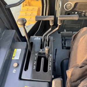 Bulldozer compact Shantui SD13, moteur puissant 105 kW, engrenage de machine lourde 13 tonnes, pompe moteur, roulement, capacité de bêchage 3,7 m, occasion - Product Image 6