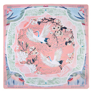 Tapis de jeu de mahjong élégant rose 31,5*31,5 pouces avec motif grue florale et héron, pour mahjong américain, avec dos en caoutchouc antidérapant - Product Image 1