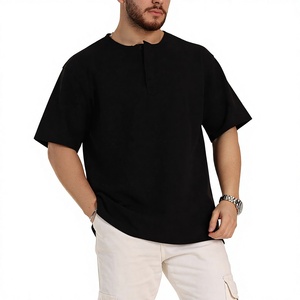 Camisetas de Hombre Transpirables de Punto 100% Algodón - Logotipo Frontal, Corte Regular, Secado Rápido, Sostenibles, Hechas en Pakistán, Venta al Por Mayor - Product Image 1