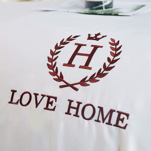 Literie de lit blanc avec Double doublure, ensemble style hôtel au niveau des étoiles, literie brodée - Product Image 3