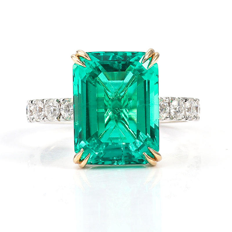 Bague en or massif 18 carats avec pierre précieuse de laboratoire