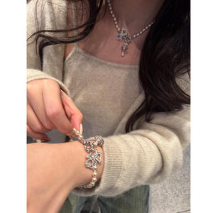 Pulsera Coquette Punk de Alta Gama con Diseño de Orbe de Saturno, Lazo, Perla y Cinta, Diseño de Planeta Estéreo, Estilo Punk, Joyería Espacial 3D, Nueva Llegada - Product Image 3