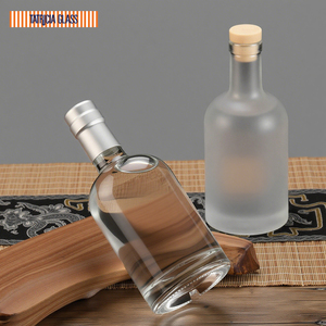 Bouteilles en verre pour spiritueux en gros - Design transparent sans plomb pour <span class=keywords><strong>whisky</strong></span>, vodka, tequila, logo personnalisé, ODM, usine certifiée ISO et FDA - Product Image 5