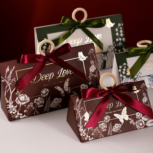 Boîtes à dragées triangulaires personnalisées pour <span class=keywords><strong>mariage</strong></span>, emballage cadeau cosmétique pliable, boîte en papier avec laminage mat et gaufrage pour bonbons - Product Image 2