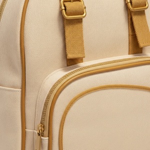 กระเป๋าเป้สะพายหลังสำหรับสนามพิคเคิลบอล Heritage Canvas ใส่ไม้พายได้ 2 อัน ผลิตจากผ้าฝ้ายผสมโพลีเอสเตอร์ รับทำโลโก้ตามสั่ง ขายส่ง กระเป๋าเป้สะพายหลังสำหรับไม้เทนนิสและไม้พาเดล - Product Image 4