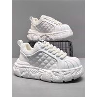 Vente en gros et au détail transfrontalière de chaussures de papa confortables, tendance, de marque, à semelles épaisses et rehaussantes, polyvalentes et à la mode.