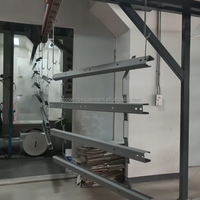 Système de ligne de production industrielle automatique de peinture en poudre pour les rayonnages de conteneurs de stockage, finition de surface blanche et grise