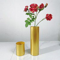 Vase en métal doré moderne et simple, style fer forgé, pour la décoration de la maison, des maisons d'hôtes et des fêtes