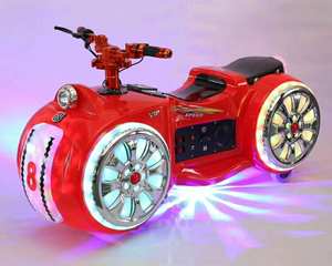 Motocicleta Eléctrica de Batería y Auto Chocador para Juegos de Carreras - Product Image 5