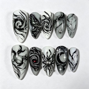 Faux ongles gothiques Y2K pour Halloween, 30 pièces, en amande, motif tourbillon foncé, doré à chaud, pour fête cosplay, style DIY - Product Image 1