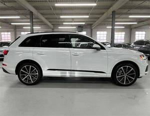 Mejor <span class=keywords><strong>Precio</strong></span>, <span class=keywords><strong>Audi</strong></span> <span class=keywords><strong>Q7</strong></span> Premium Plus 55 TFSI Turbo <span class=keywords><strong>2020</strong></span> con Volante a la Izquierda, Cuero, R18, ACC, SUV Ligero, Techo Solar Automático, Autos en Venta - Product Image 4