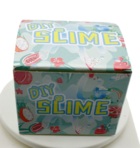 Slime vert pailleté Holly Jolly Crunch avec breloques bonhomme de neige et ours en peluche de Noël - Product Image 5
