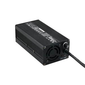 Cargador de Batería LiFePO4 de 29.2V 30A 8S, Cargador Rápido Universal de 100-240V para Baterías de 24V 25.6V, Carrito de Golf, RV, Sistema Solar - Product Image 3