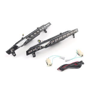 Kit de remplacement de feux de jour à LED pour pare-chocs avant Audi Q7 10-15, clignotants séquentiels - Product Image 1