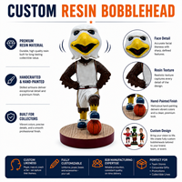 Figurine d'oiseau personnalisée en résine, mascotte d'aigle de basket-ball, fait main et peinte à la main, avec ballon, cadeau de collection OEM/ODM