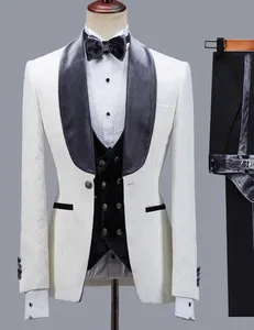 单扣单排扣丝绒衣领和背心3件套婚礼商务派对长袖白色男士套装