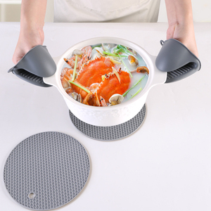 Gants en silicone à carreaux imprimés, épaissis, pour la cuisine domestique, résistants à la chaleur et aux températures élevées - Product Image 5