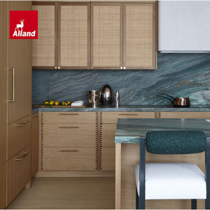 Portes en panneaux <span class=keywords><strong>de</strong></span> rotin et <span class=keywords><strong>bois</strong></span> personnalisées Alland, finition chêne naturel, pour armoire <span class=keywords><strong>de</strong></span> cuisine avec joint <span class=keywords><strong>de</strong></span> tiroir semi-caché en queue <span class=keywords><strong>de</strong></span> pie - Product Image 1