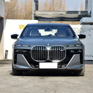 سيارة BMW i7 جديدة فاخرة فعالة من حيث التكلفة تعمل بالطاقة سيارة BMW i7 eDrive50L للكبار عربات كهربائية رياضية سيارة مستعملة جديدة