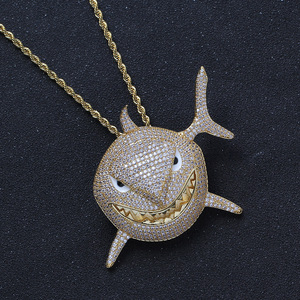 Grand pendentif requin, collier pour homme personnalisé en cuivre incrusté de zircon, style hip-hop imposant. - Product Image 3