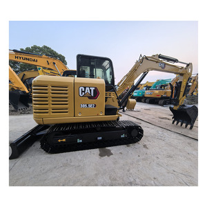 Excavatrice hydraulique compacte CAT 305.5E2 de 5 tonnes, d'occasion, sur chenilles, avec godet de terrassement pour projets de construction - Product Image 1