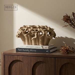 Jarrón de Cerámica Hecho a Mano Merlin Living para Decoración del Hogar, Jarrón de Flores de Cerámica Art <span class=keywords><strong>Deco</strong></span> con Forma de Coral, Fábrica de Cerámica Chaozhou, OEM/ODM - Product Image 1