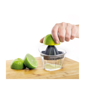 Mini spremiagrumi Lacor da 70 ml con misurino per agrumi - Product Image 3