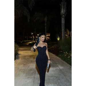 ชุดราตรีเดียนนอร่าสีดำแบบไร้สายรัดไหล่ ทรงเอไลน์ถักโครเชต์ สไตล์ทางการสำหรับงานปาร์ตี้ ไซส์ XS-XXL ออกแบบตามสั่ง ทรงเอ็มไพร์ เอวสูง แบบสั้นและยาว - Product Image 2