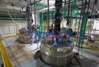 Réservoirs de chauffage et de mélange à chemise chauffante de 1000L, 2000L, 3000L, 5000L, réacteurs en acier inoxydable pour la fabrication