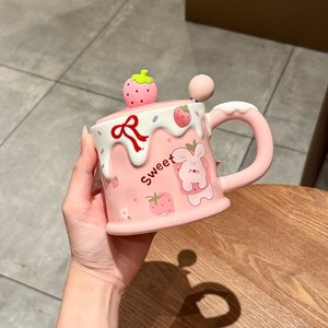 Regalo de Cumpleaños <span class=keywords><strong>para</strong></span> Niñas: Taza de Agua con Diseño de Pastel de Fresa, Taza de Cerámica con Tapa, Ideal <span class=keywords><strong>para</strong></span> el Desayuno en Casa - Product Image 3