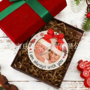 Marco de Fotos Redondo de Madera de 7.5cm, Decoración Navideña con Lazo Rojo y Diseño de Cardenal para Manualidades Navideñas - Product Image 4