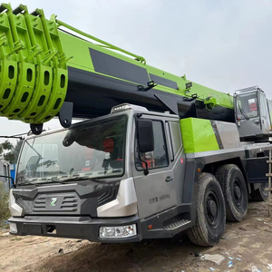 Camions-grues Zoomlion 220 tonnes à faible nombre d'heures de fonctionnement ZTC2200H – Équipement de levage hydraulique industriel - Product Image 1