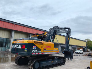 Excavatrice d'occasion Hyundai 220LC-9s, 22 tonnes, importée de Corée, modèle 2023, moteur, boîte de vitesses, pompe, PLC, garantie 1 an - Product Image 2