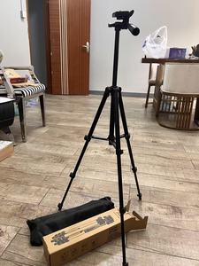 1/4 轻型铝制可调节三脚架，带无线遥控器/手机支架/GoPro 适配器，适用于相机/投影仪直播 - Product Image 5