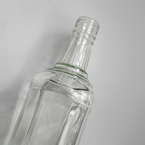 Bocal <span class=keywords><strong>en</strong></span> <span class=keywords><strong>verre</strong></span> personnalisé de 750ml pour whisky vins Tequila Brandy-bouteille d'eau peinture givre gravure décalcomanie estampage à chaud manipulation de surface - Product Image 6